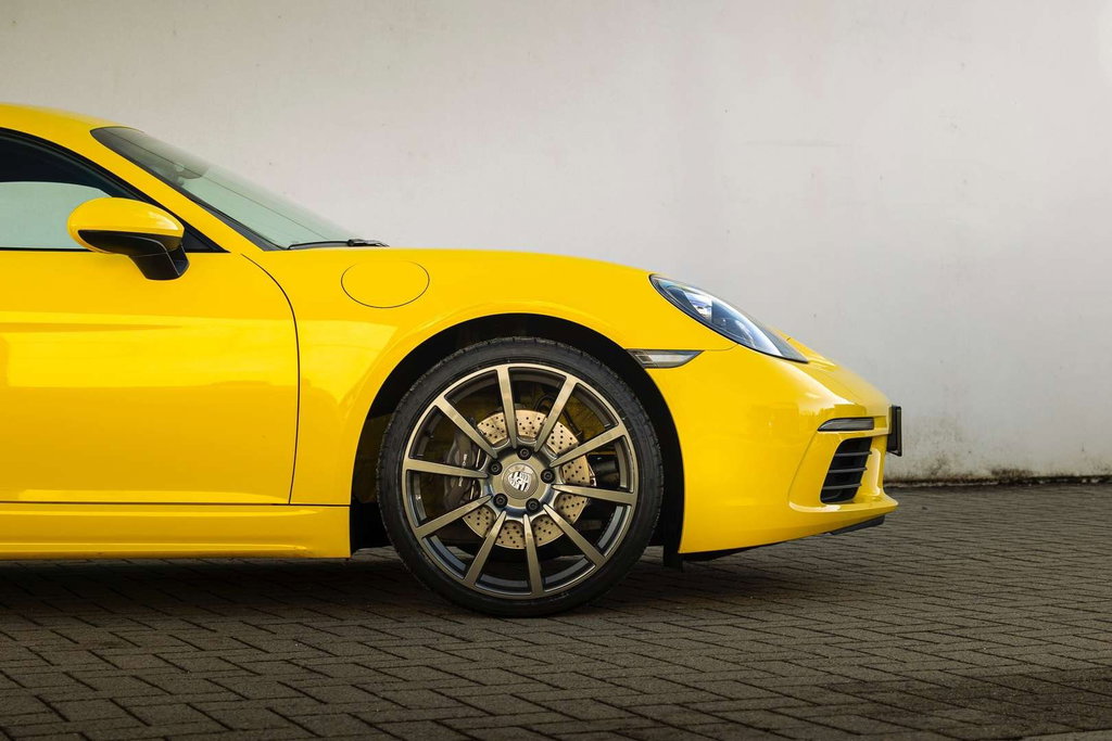Porsche 718 Cayman