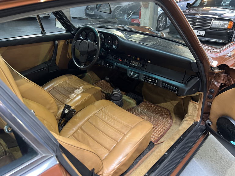 Porsche 911 Carrera (US)