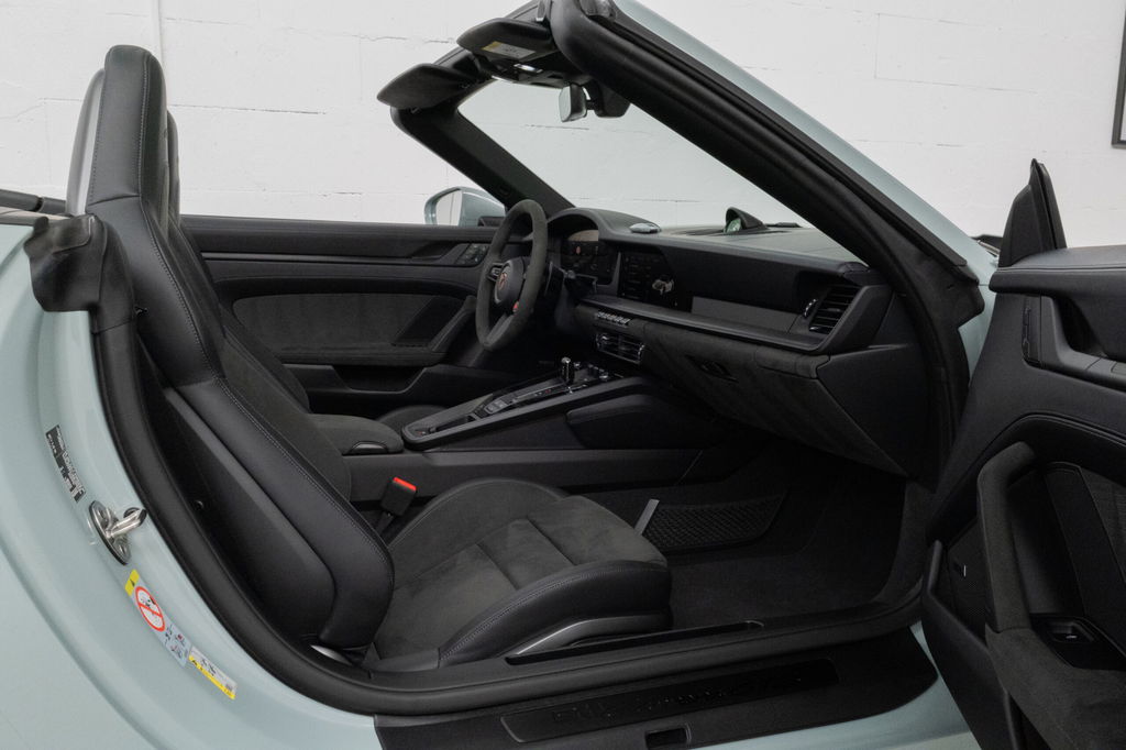 Porsche 992.2 Carrera GTS