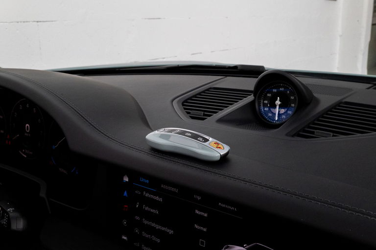 Porsche 992.2 Carrera GTS