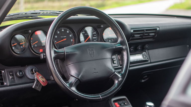 Porsche 993 Carrera 4