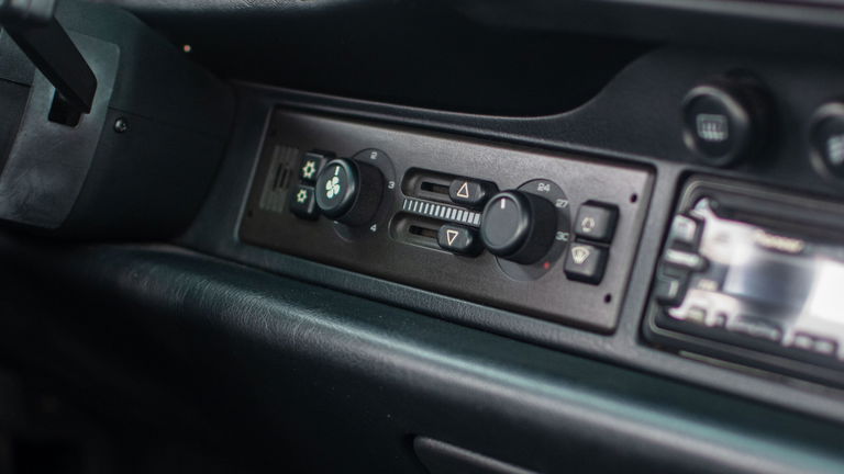 Porsche 993 Carrera 4