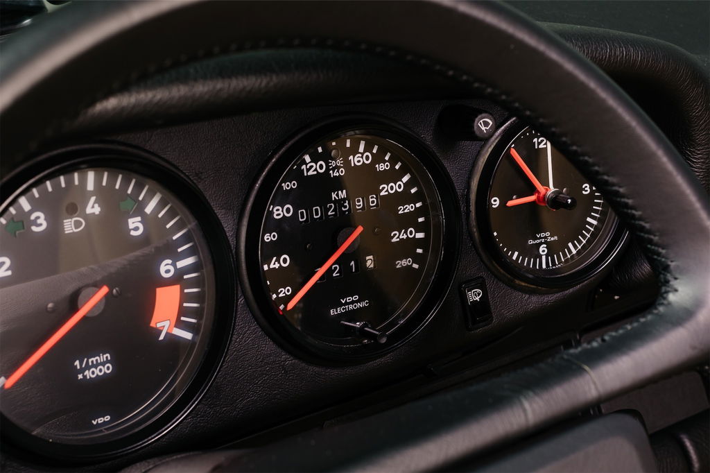 Porsche 911 Carrera 3.2 Speedster