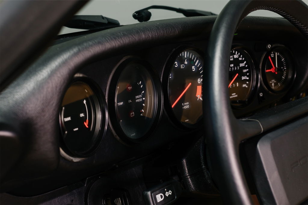 Porsche 911 Carrera 3.2 Speedster