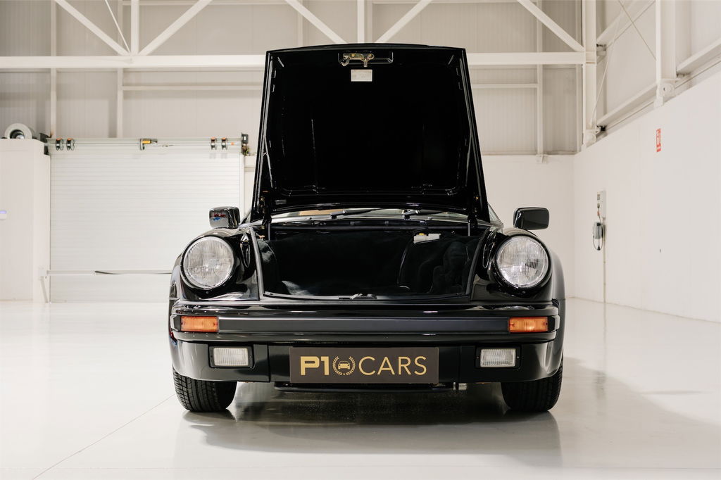 Porsche 911 Carrera 3.2 Speedster