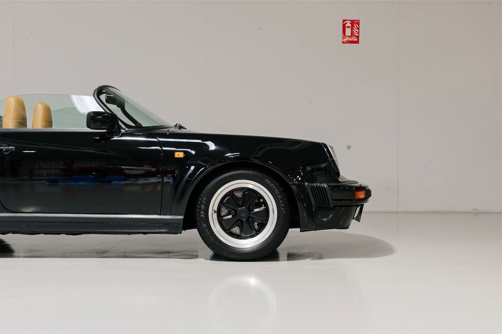 Porsche 911 Carrera 3.2 Speedster