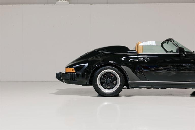 Porsche 911 Carrera 3.2 Speedster