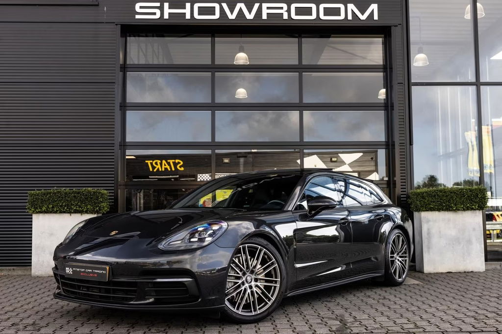 Porsche Panamera 4