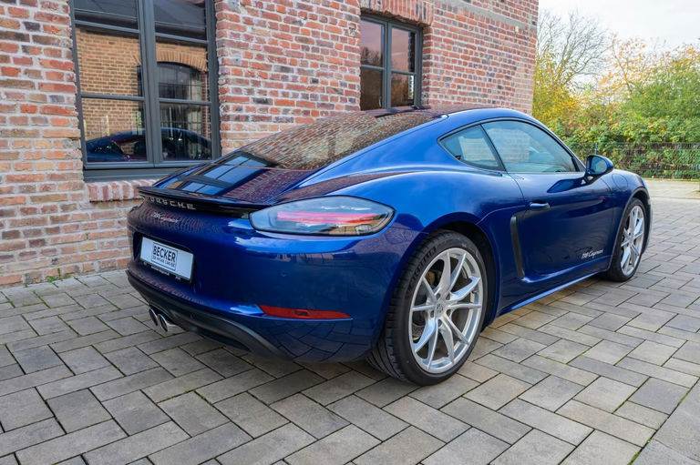 Porsche 718 Cayman