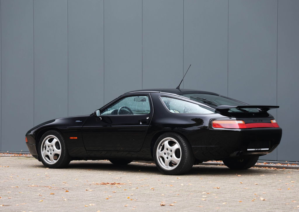 Porsche 928 GTS