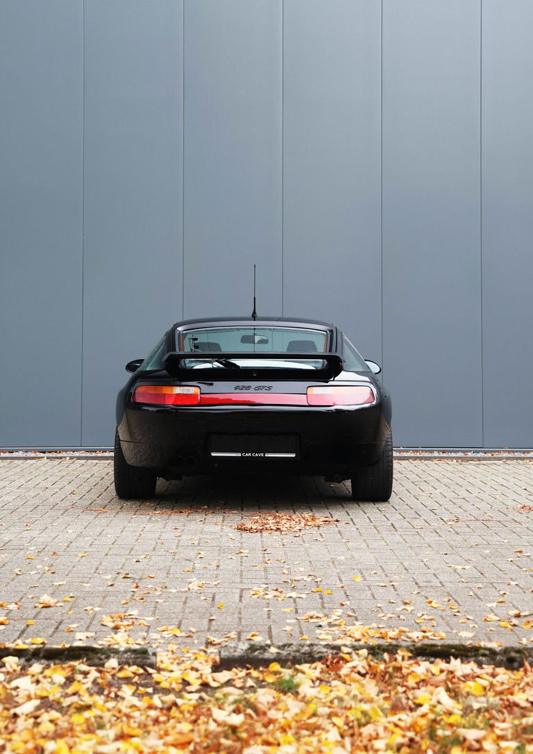 Porsche 928 GTS