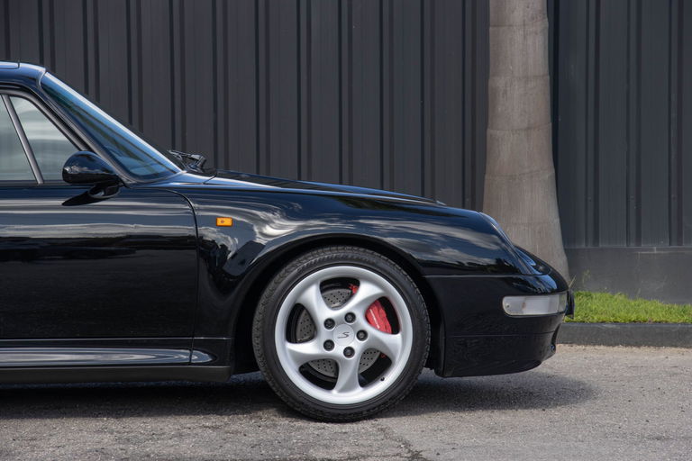 Porsche 993 Carrera 4S