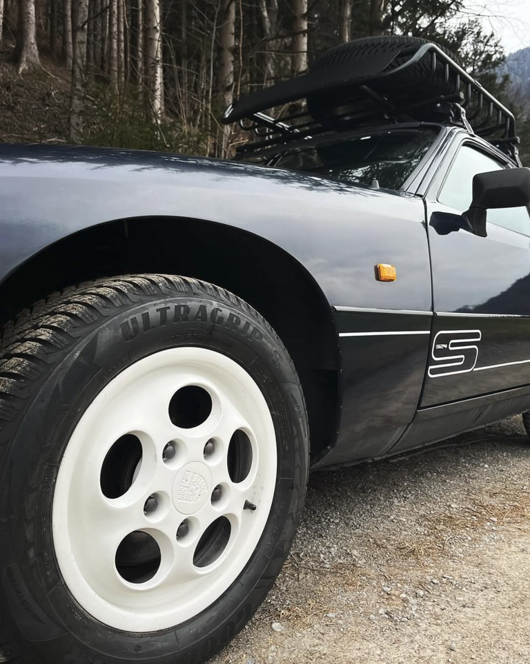 Porsche 924 S
