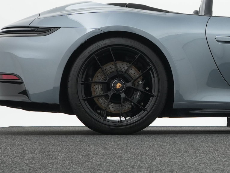 Porsche 992.2 Carrera GTS