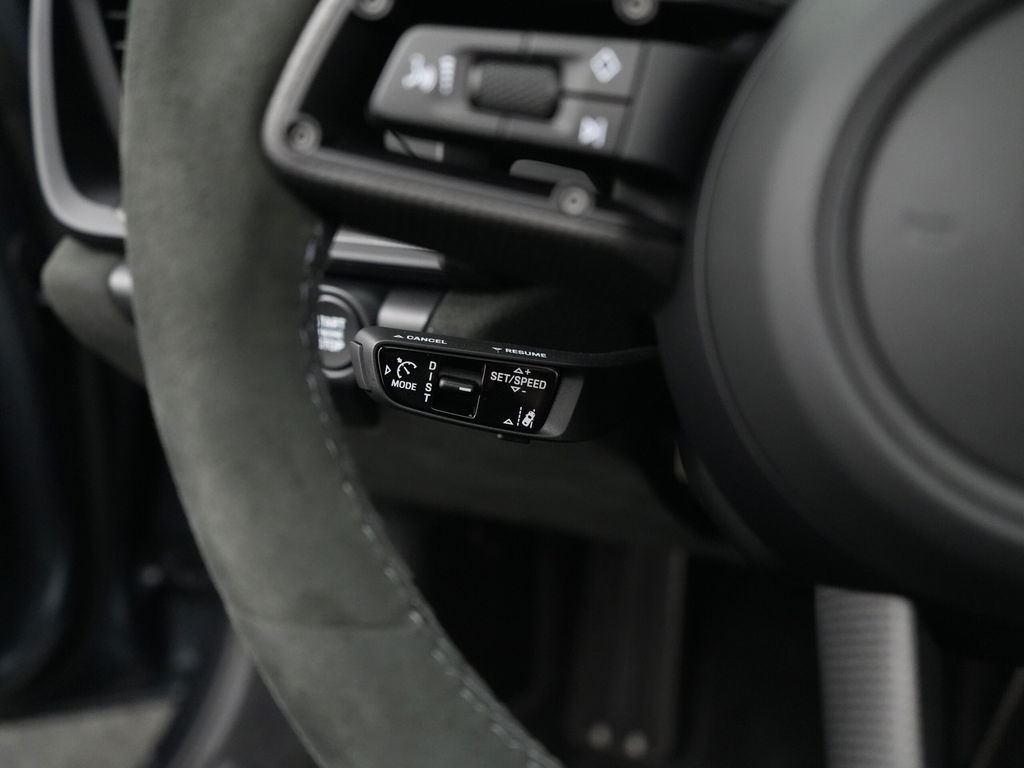 Porsche 992.2 Carrera GTS