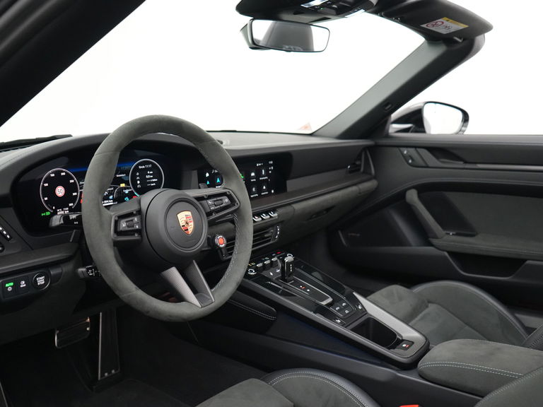 Porsche 992.2 Carrera GTS