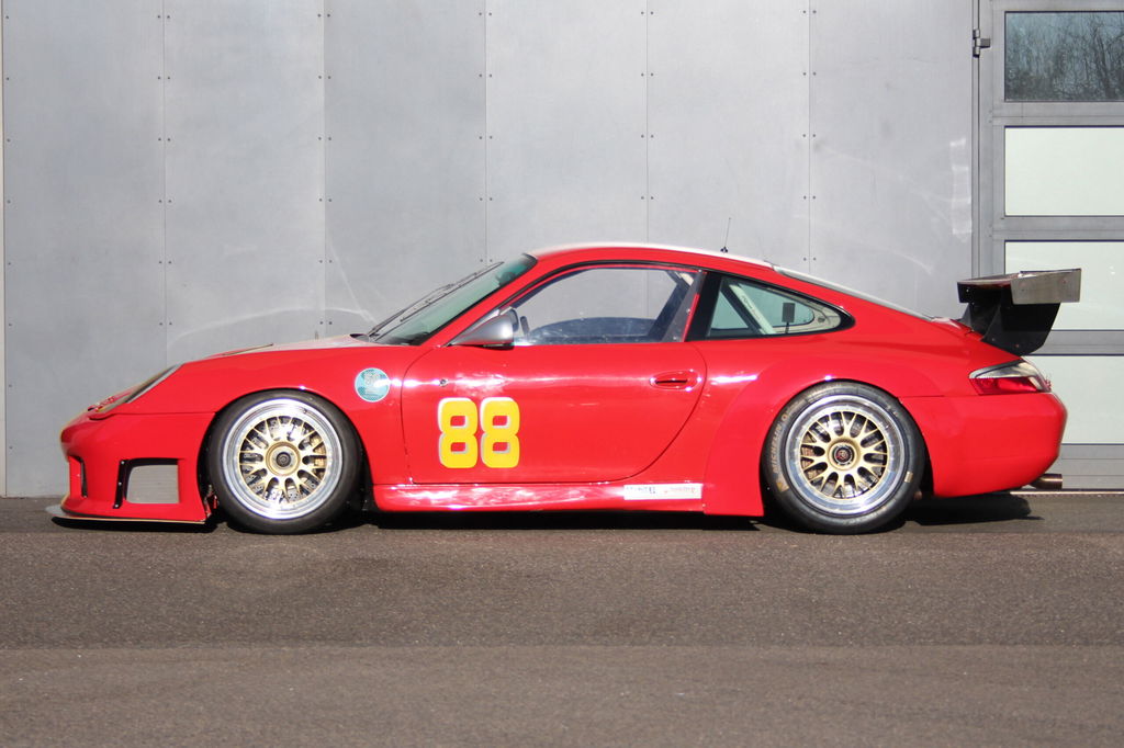 Porsche 996 GT3 R