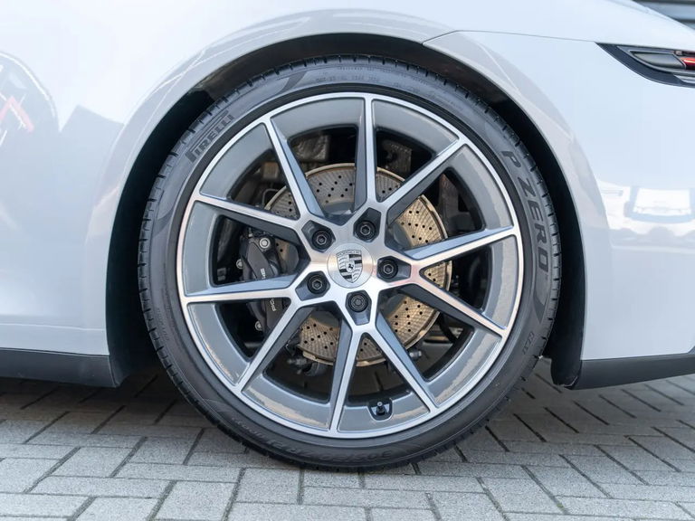 Porsche 992.2 Carrera T