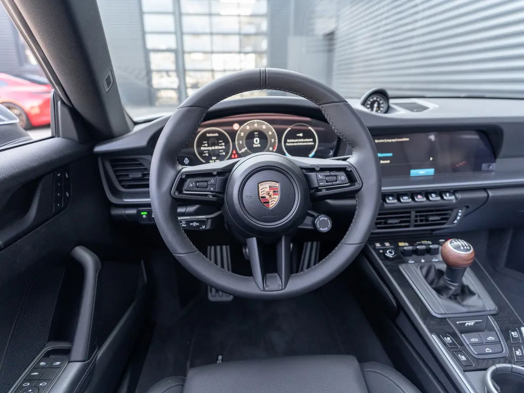 Porsche 992.2 Carrera T