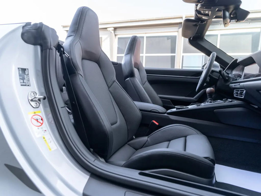 Porsche 992.2 Carrera T