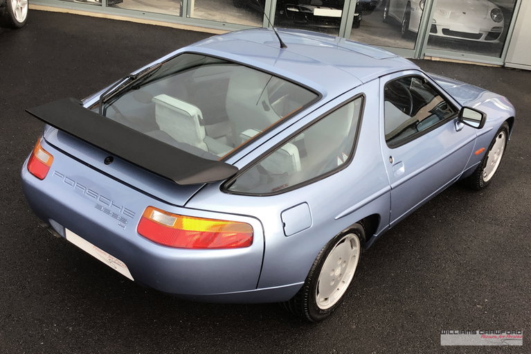 Porsche 928 S4