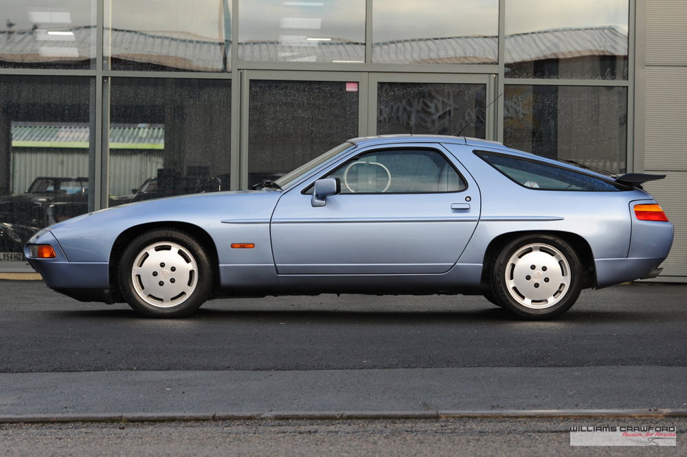 Porsche 928 S4