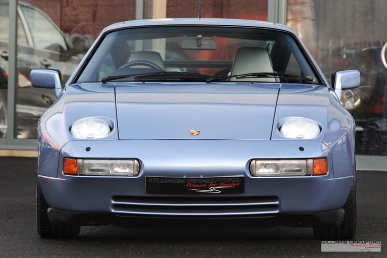 Porsche 928 S4
