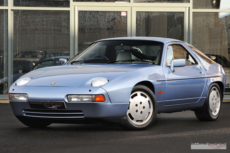 Porsche 928 S4