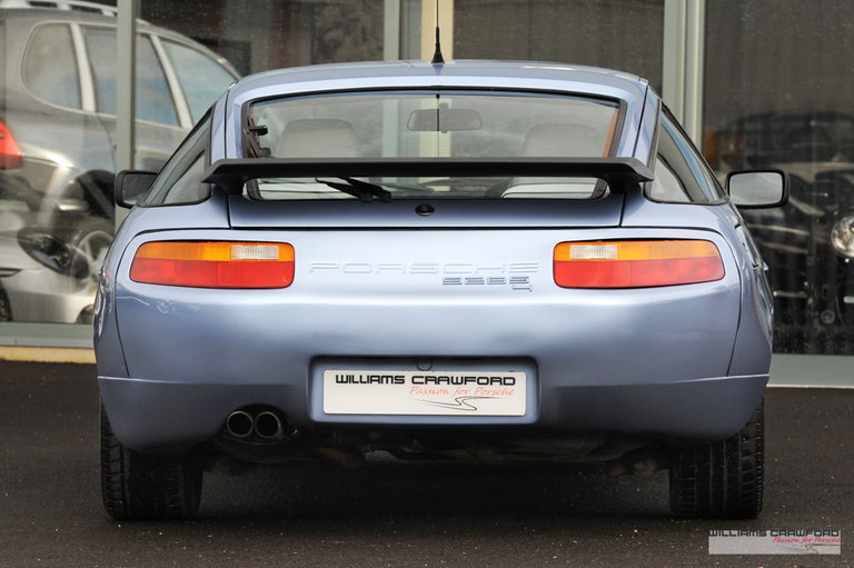 Porsche 928 S4