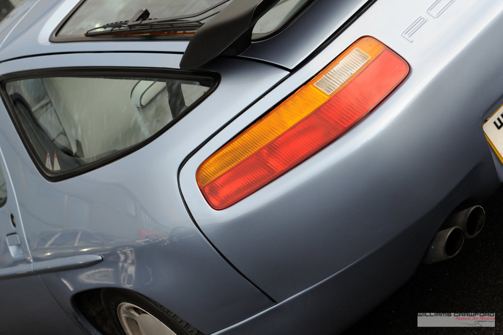 Porsche 928 S4