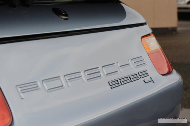 Porsche 928 S4