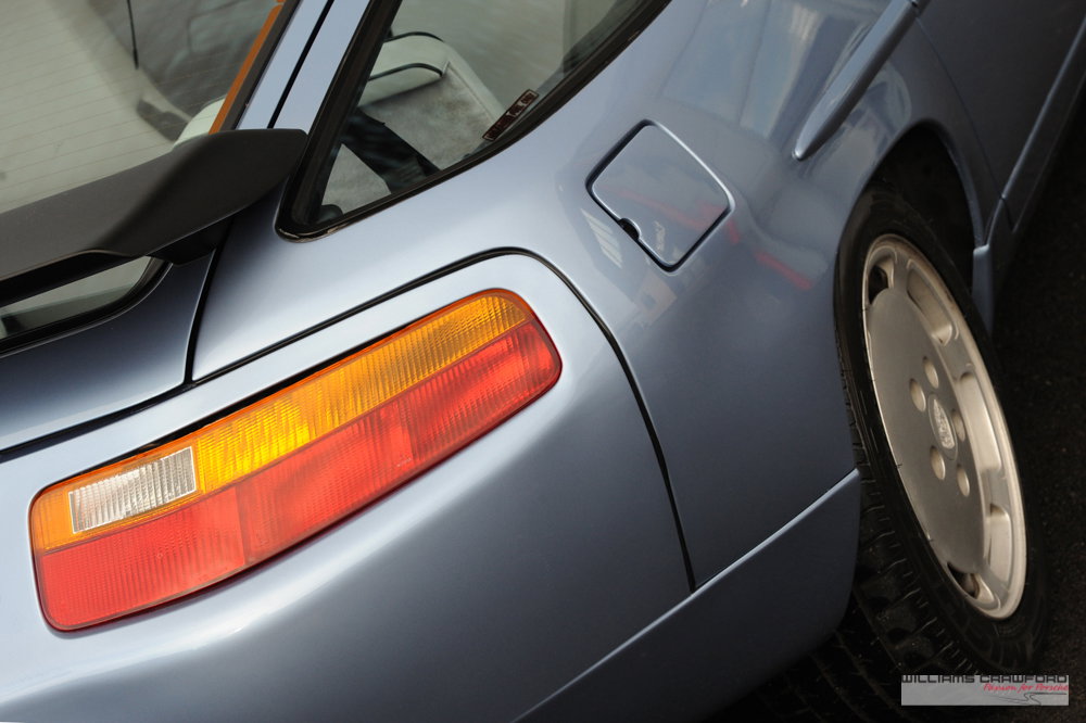 Porsche 928 S4