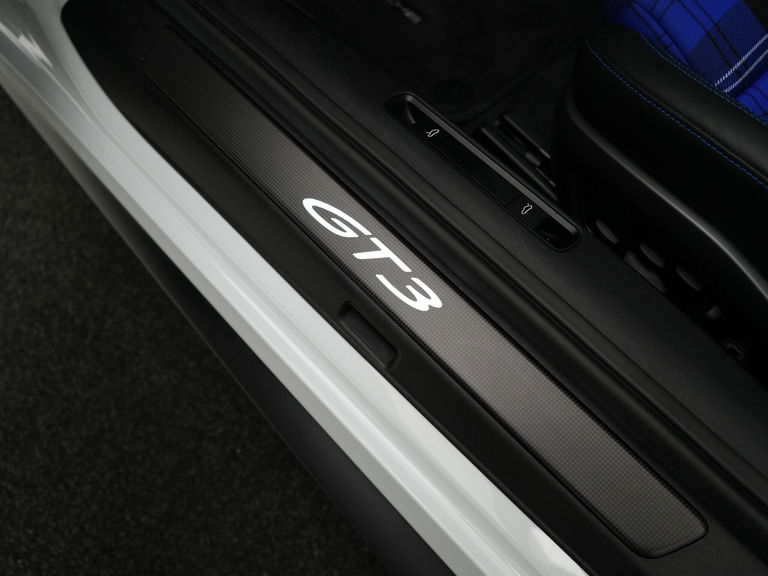 Porsche 992 GT3 Touring