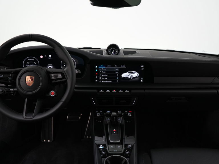 Porsche 992.2 Carrera 4 GTS