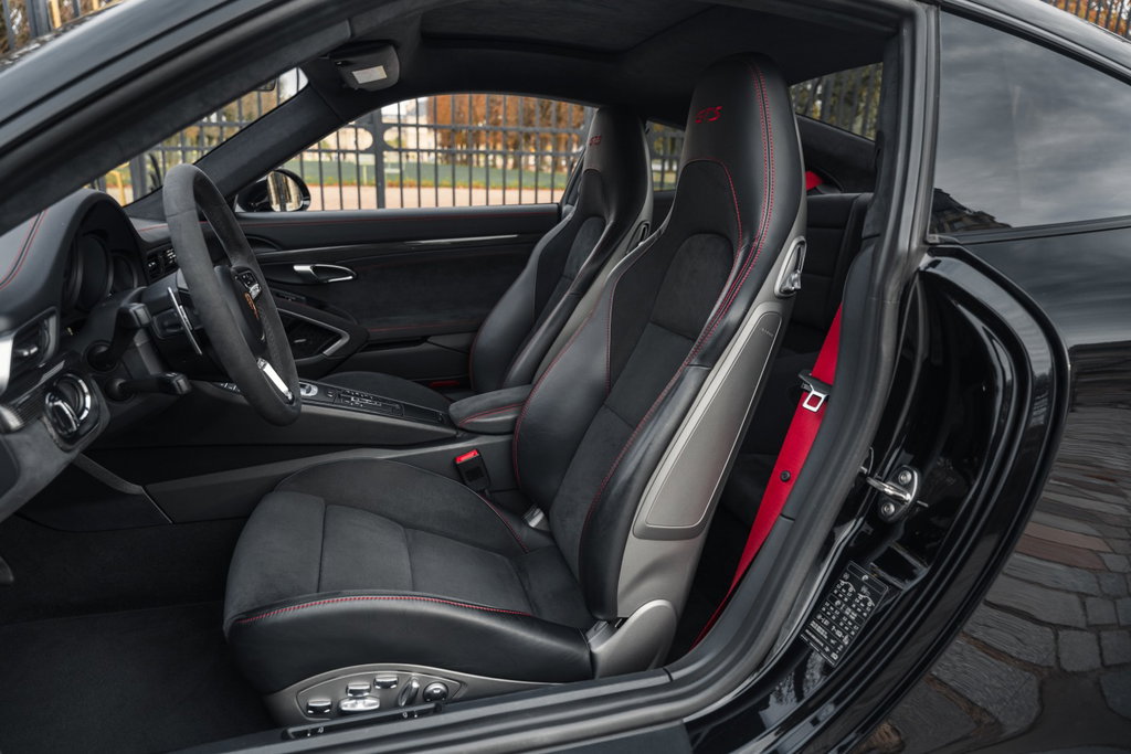 Porsche 991.2 Carrera GTS