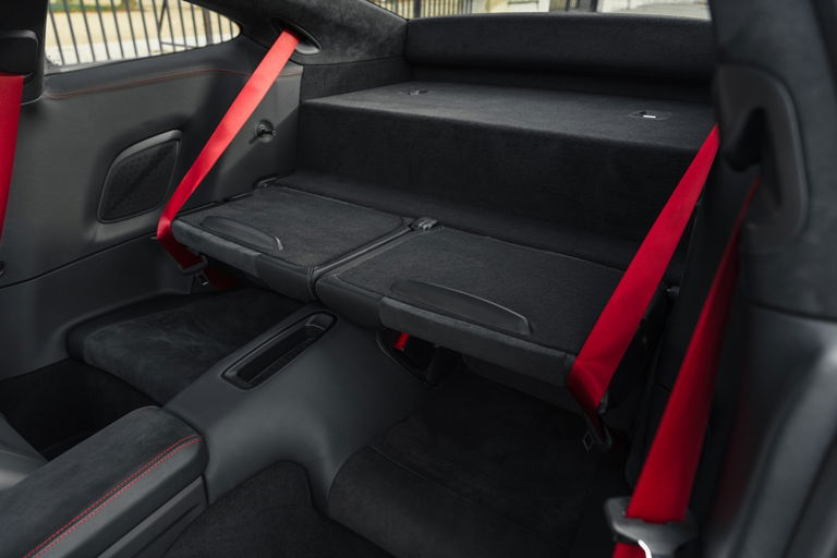 Porsche 991.2 Carrera GTS