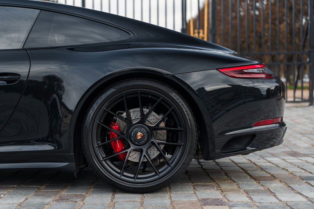 Porsche 991.2 Carrera GTS