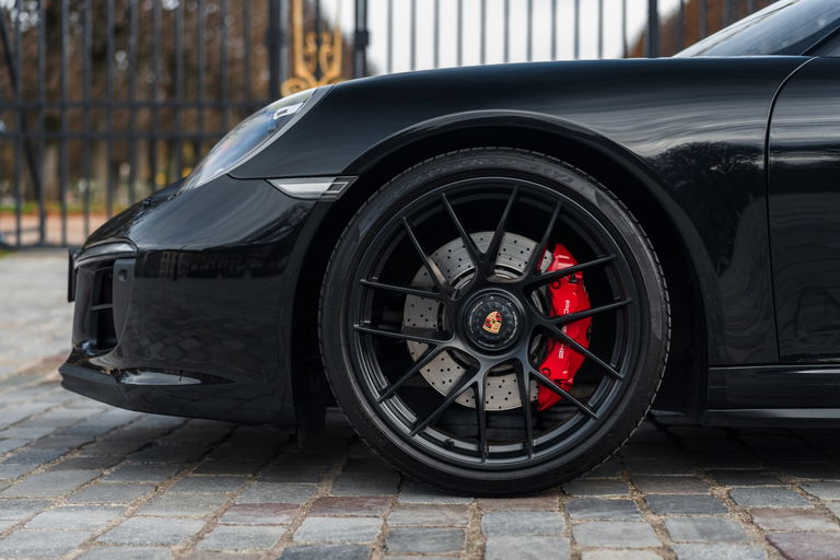 Porsche 991.2 Carrera GTS