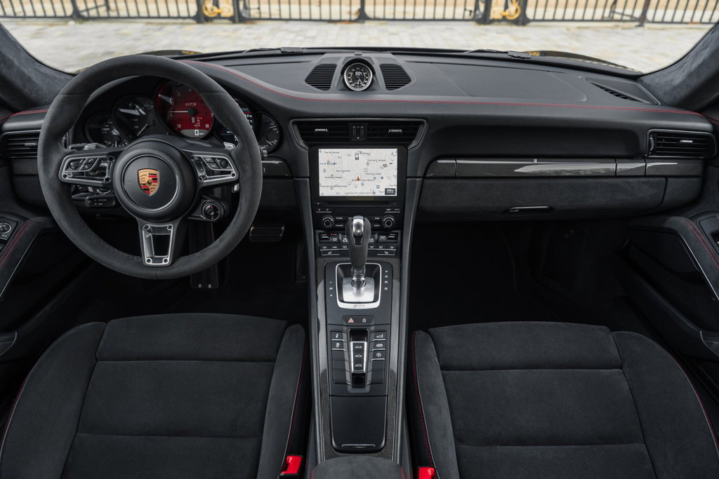 Porsche 991.2 Carrera GTS