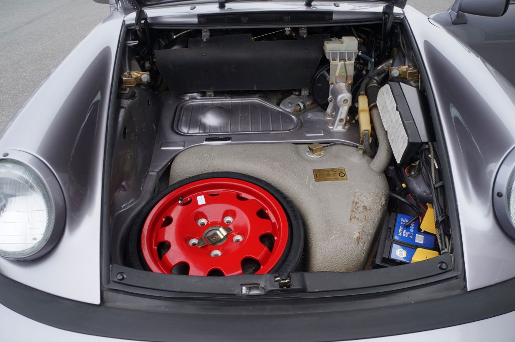 Porsche 911 Carrera 3.2 (US)