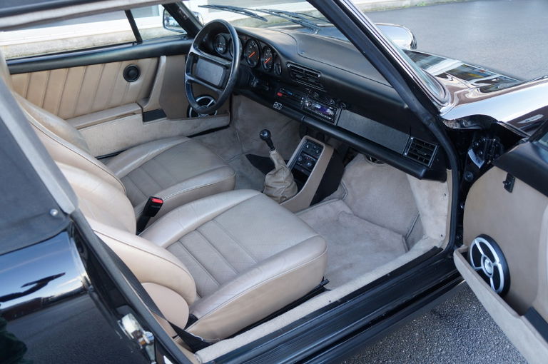 Porsche 911 Carrera 3.2 (US)