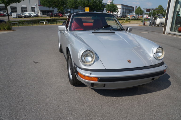 Porsche 911 Carrera 3.2 (US)