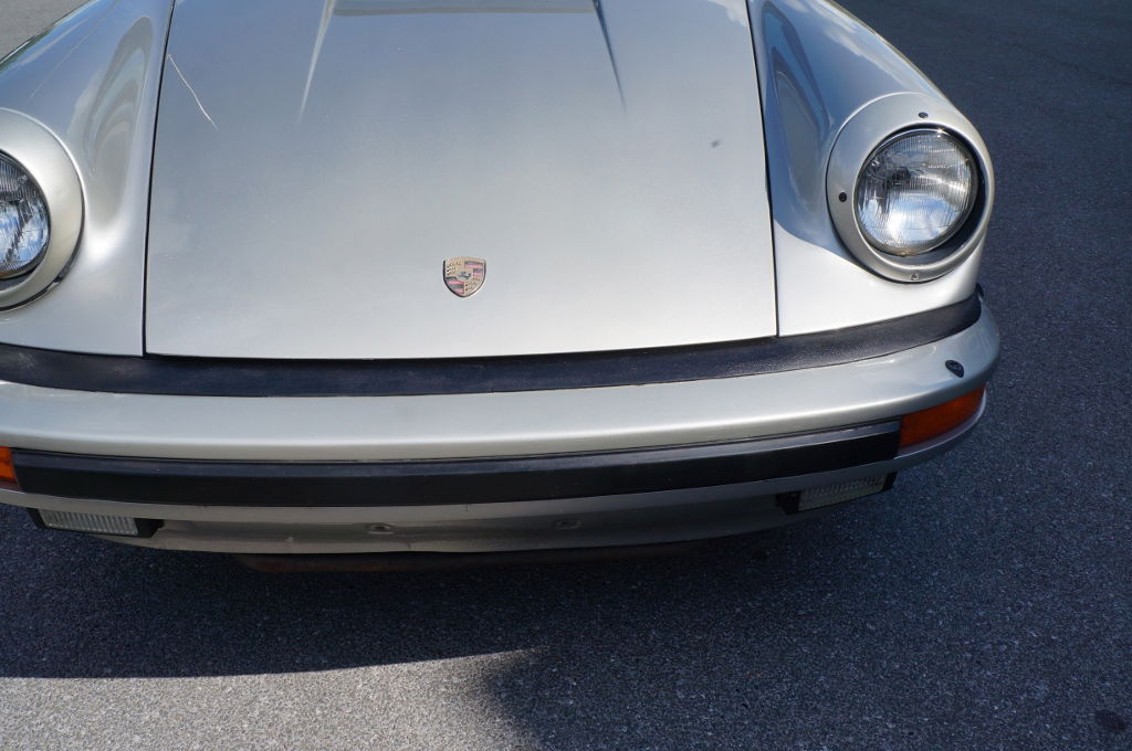 Porsche 911 Carrera 3.2 (US)