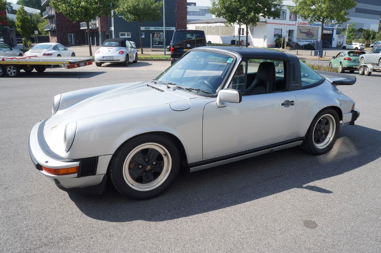 Porsche 911 Carrera 3.2 