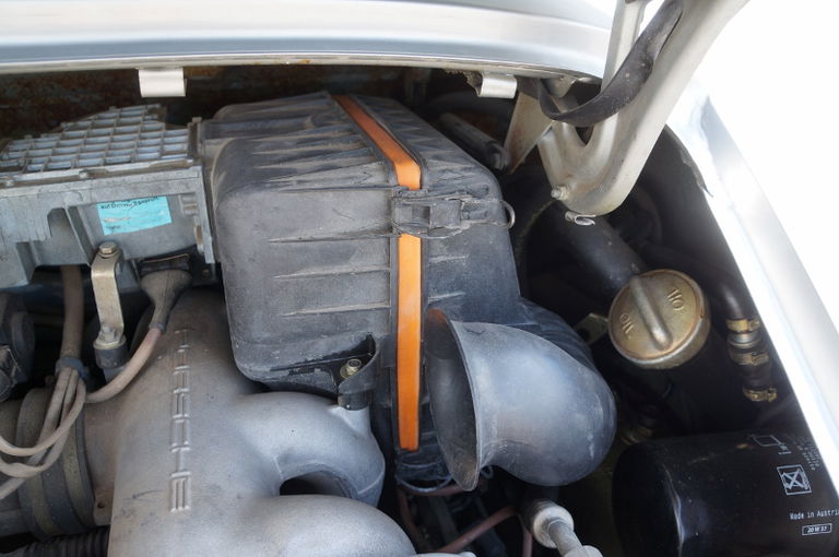 Porsche 911 Carrera 3.2 (US)