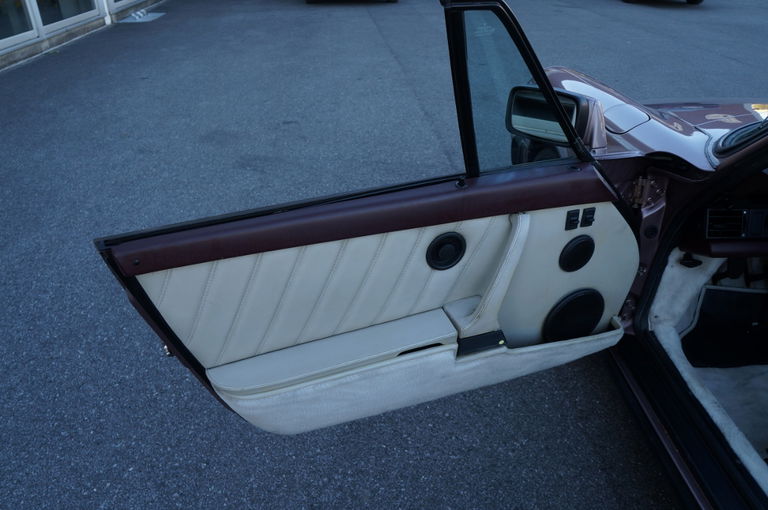 Porsche 911 Carrera 3.2 (US)