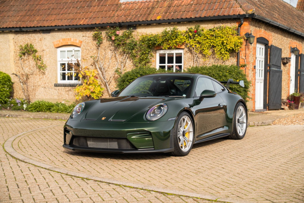 ☆green☆ Porsche 992.2 GT3 2025 - elferspot.com - Marketplace for Porsche