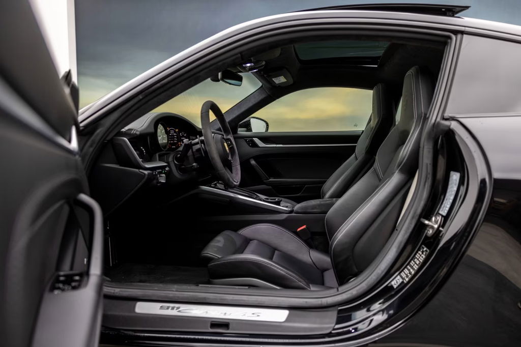 Porsche 992 Carrera 4S