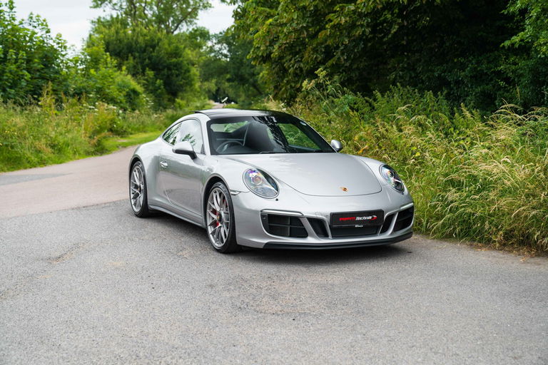 Porsche 991.2 Carrera GTS