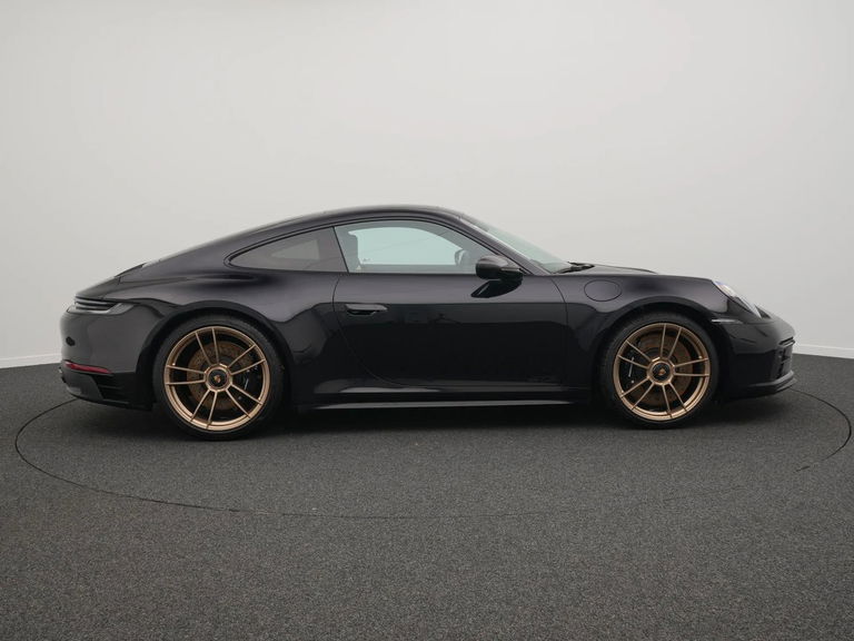 Porsche 992 Carrera GTS